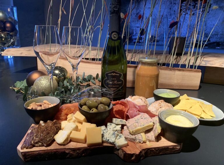 Luxe oudejaars borrelplateau met bubbels